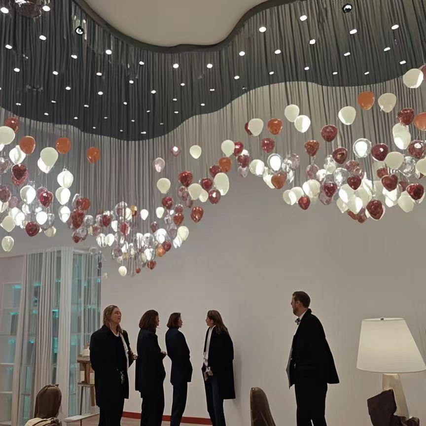 International Friends Focus on Beamlight and Appreciate the Charm of Custom - made Crystal Lighting Fixtures