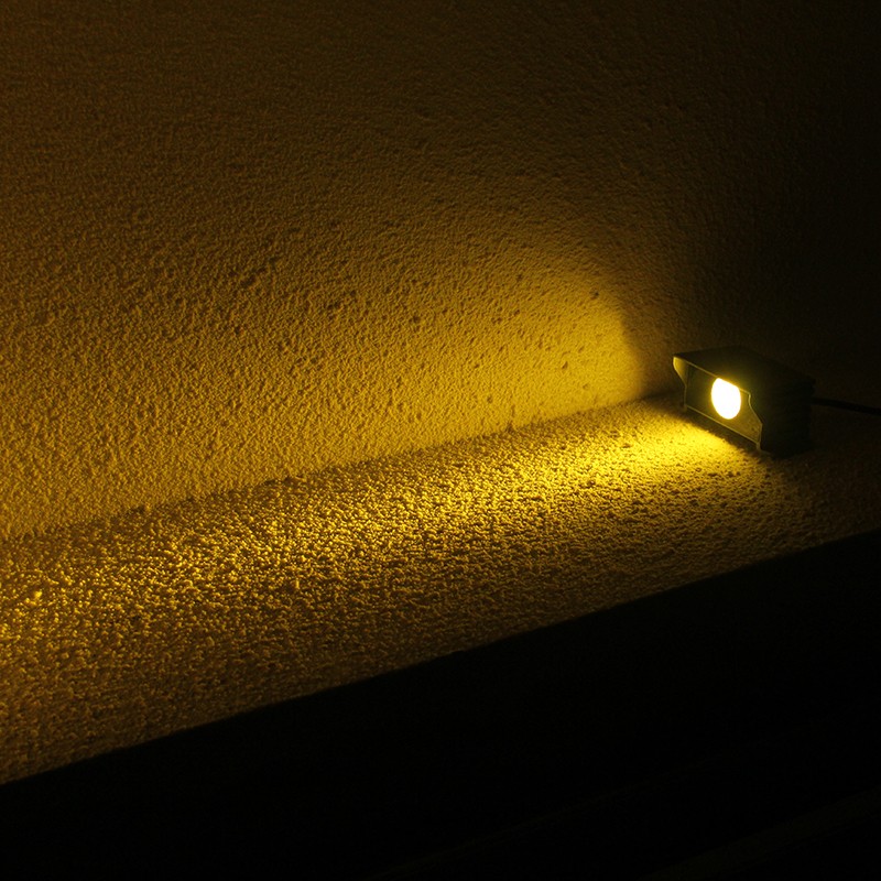 LED Side-emitting One-way Transparent Path Light