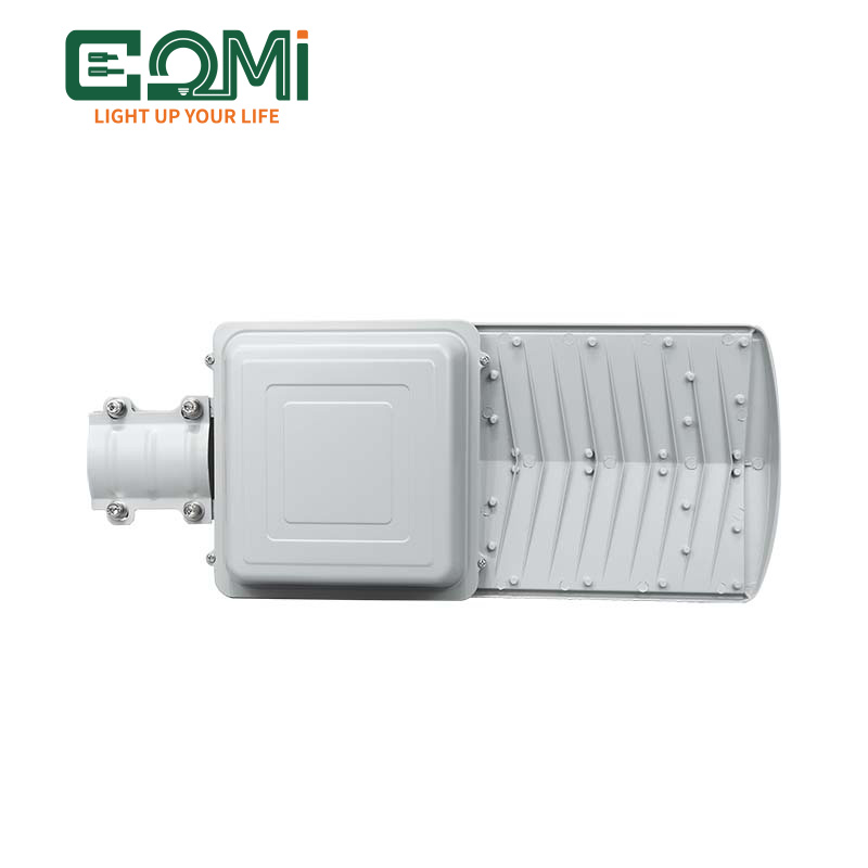 Split-type lens solar street light