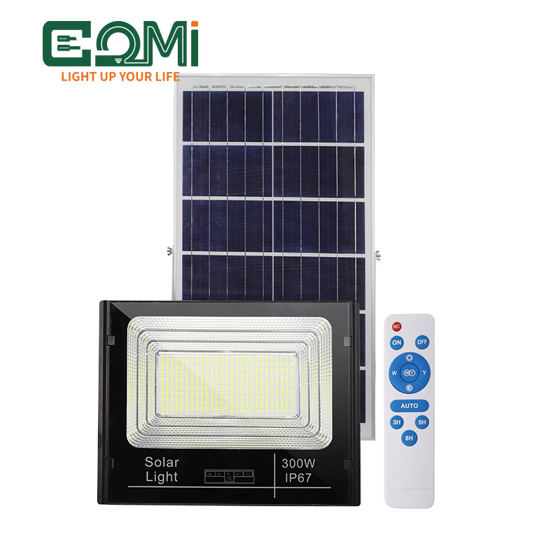 High Transmittance Solar Flood Light