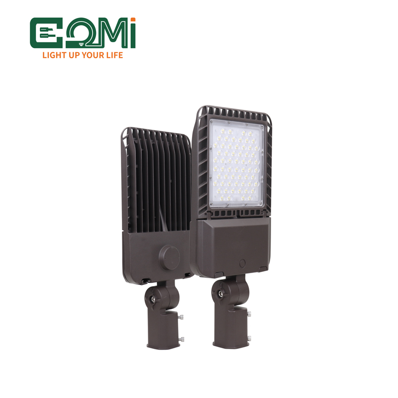 Innovative thermoelectric split design LED Street Lights