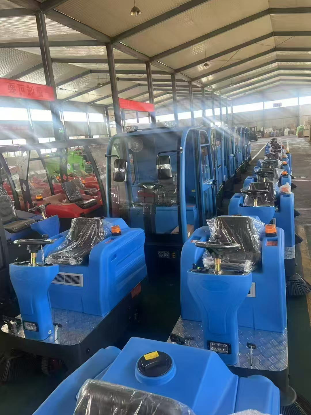 The Advantages of Ride On Floor Scrubbers for Large Areas