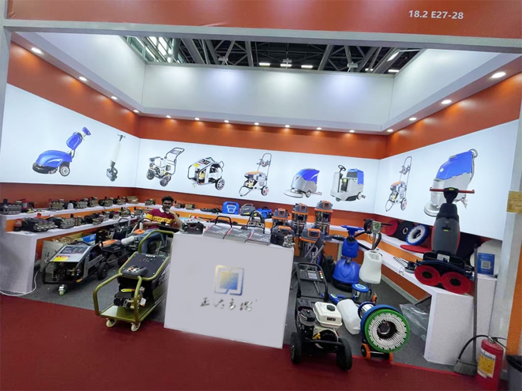 Fair Square(Dalian) International Trading Co.,Ltd Shines at 135th Canton Fair, Garnering Global Attention for Advanced Cleaning Solutions
