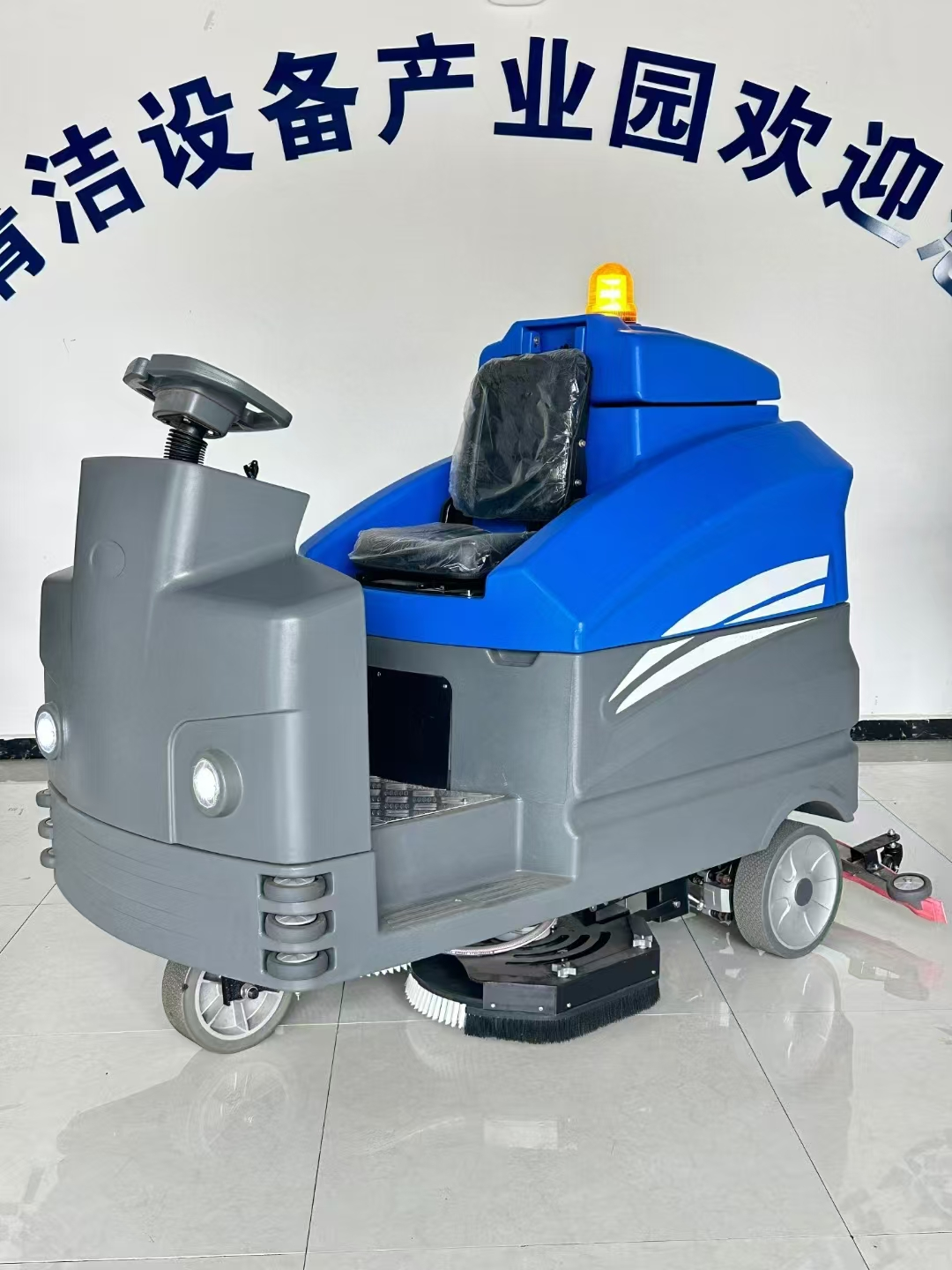 The Benefits of Using Ride On Floor Scrubbers in Large Facilities