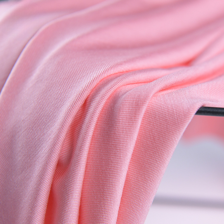How to select chlorine-resistant swimming fabric for luxury swimwear?