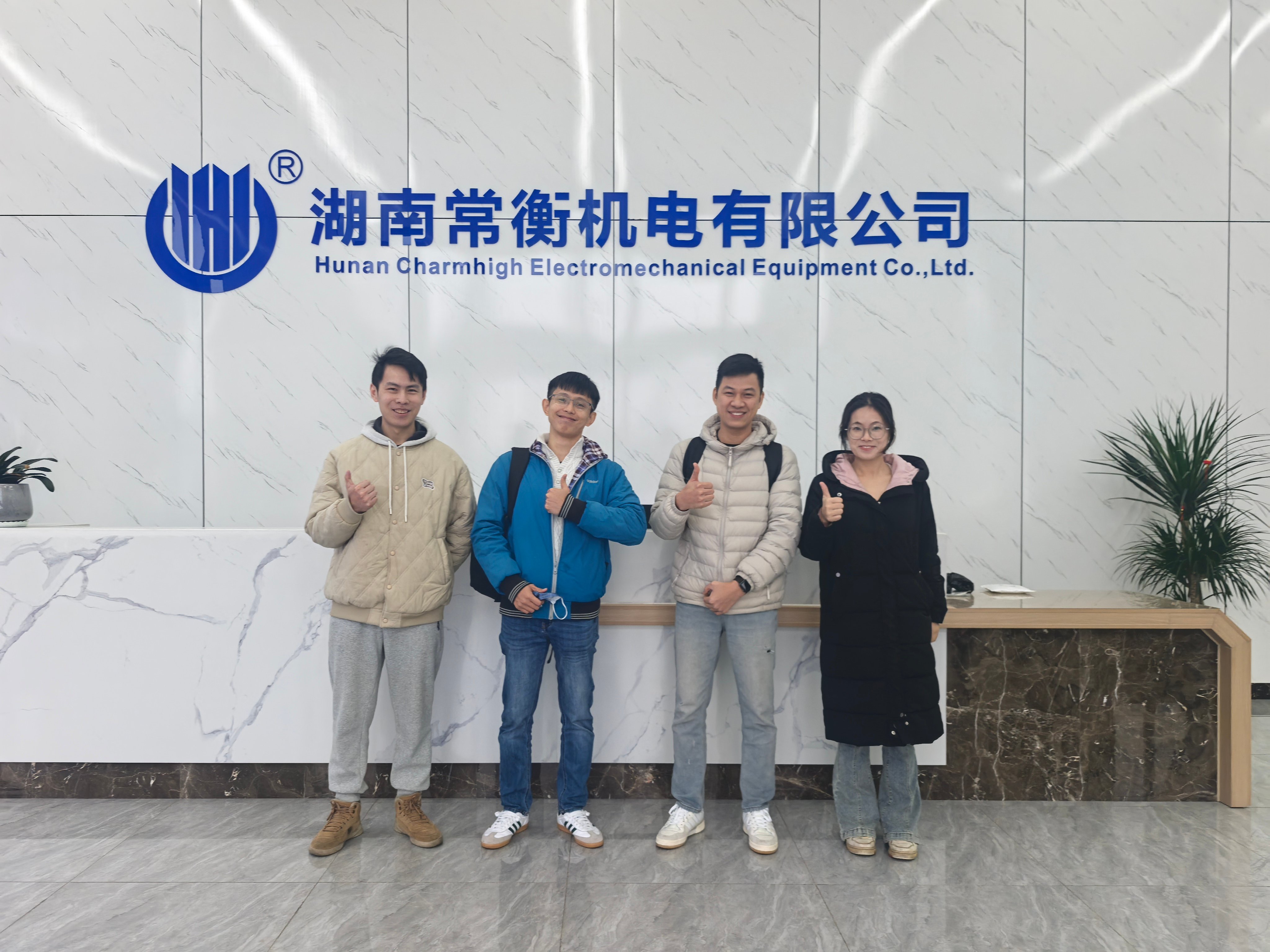 Vietnamese customers visited the factory