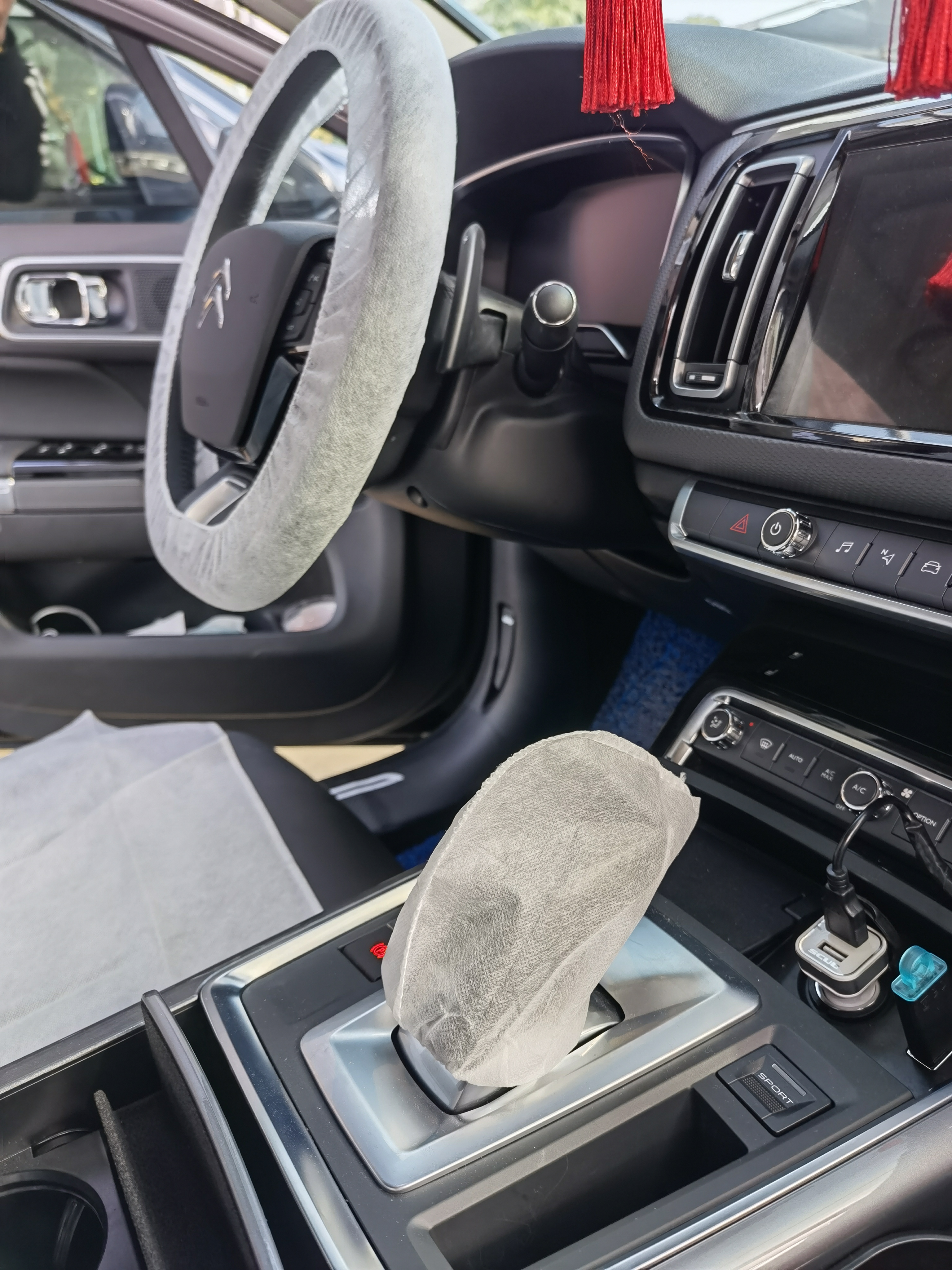 Premium kertakäyttöinen vaihtotappikannaten peite autohuoltoon