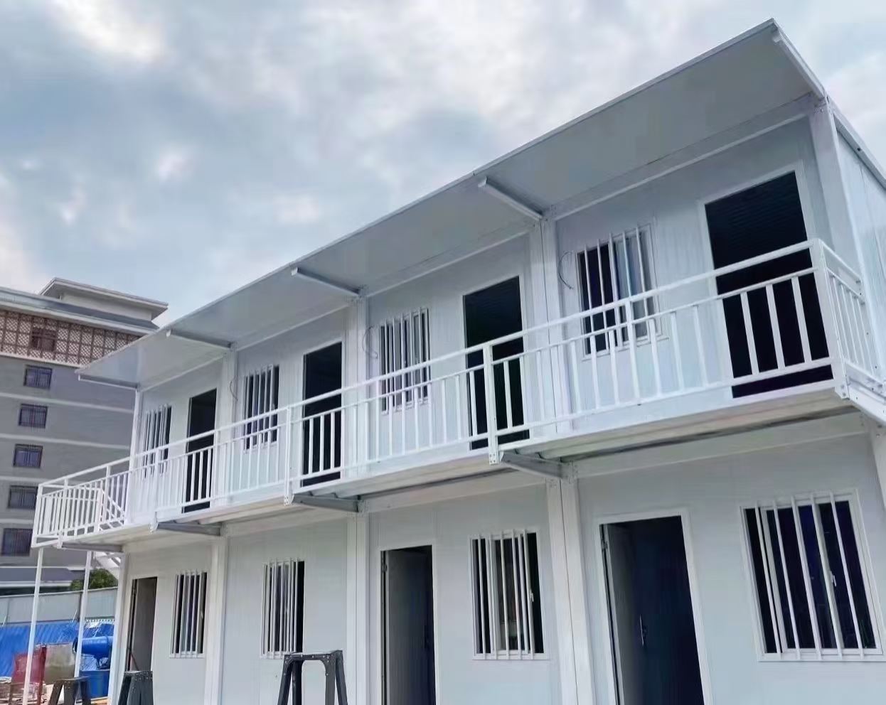 200 Sets Fast Assembly Container Houses for Workers’ Dormitory in Russia