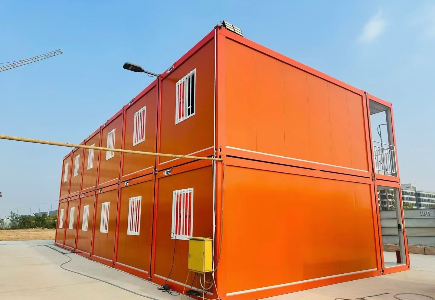 How to Insulate Modular Container Houses for Year-Round Construction Site Projects