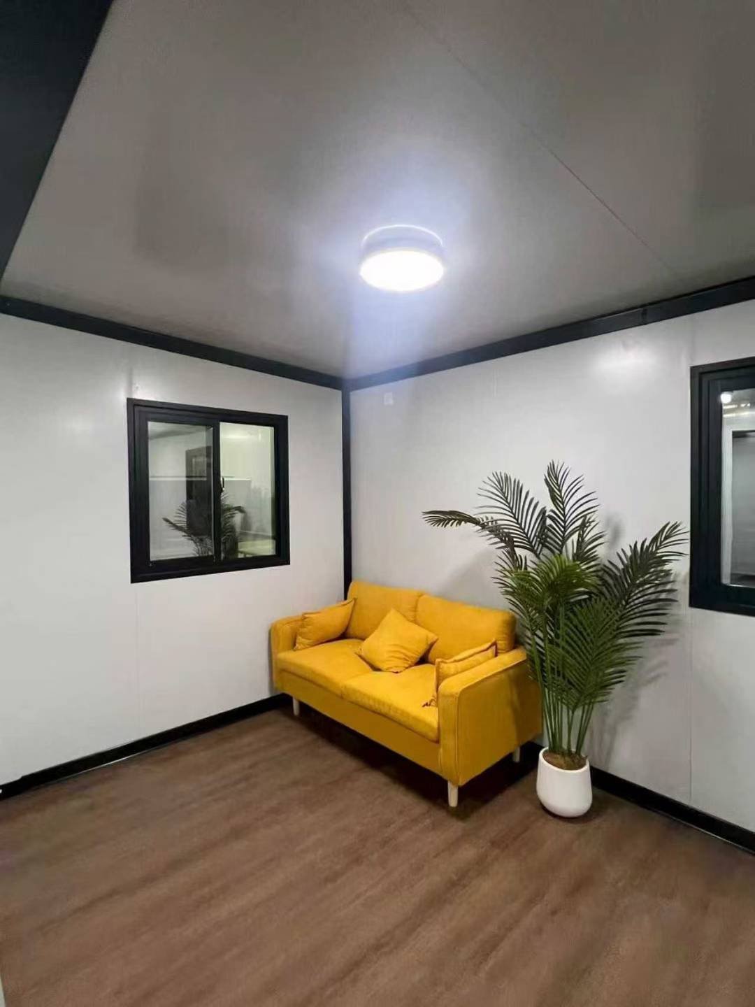 A Smarter Way to Build Holiday Cabins 35 Units 20ft Expandable Container Houses Delivered to Australia