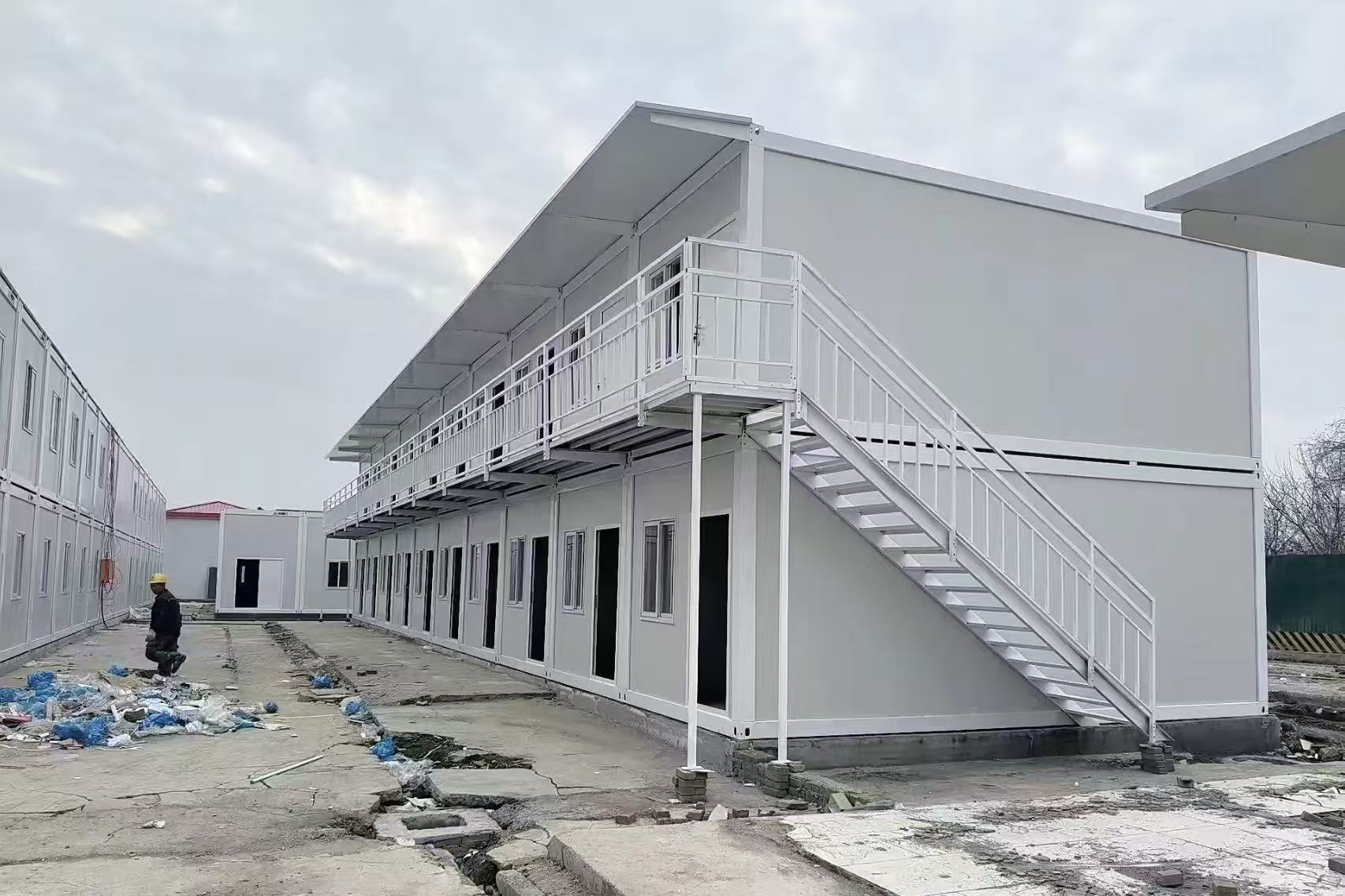 From Temporary Housing Problems to Smart Modular Solutions