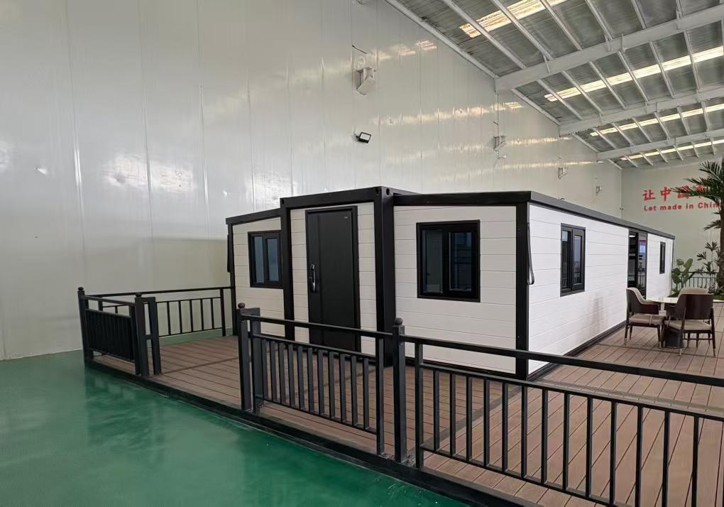 6 Units 40ft Double Wing Expandable Houses Delivered to Australia A Flexible Modular Housing Solution for Private Living