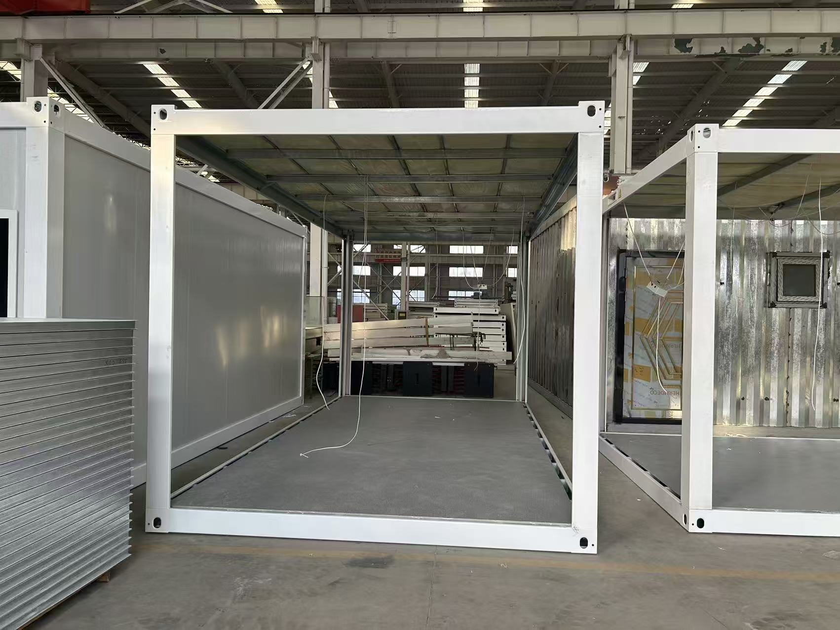 From Temporary Housing Problems to Smart Modular Solutions