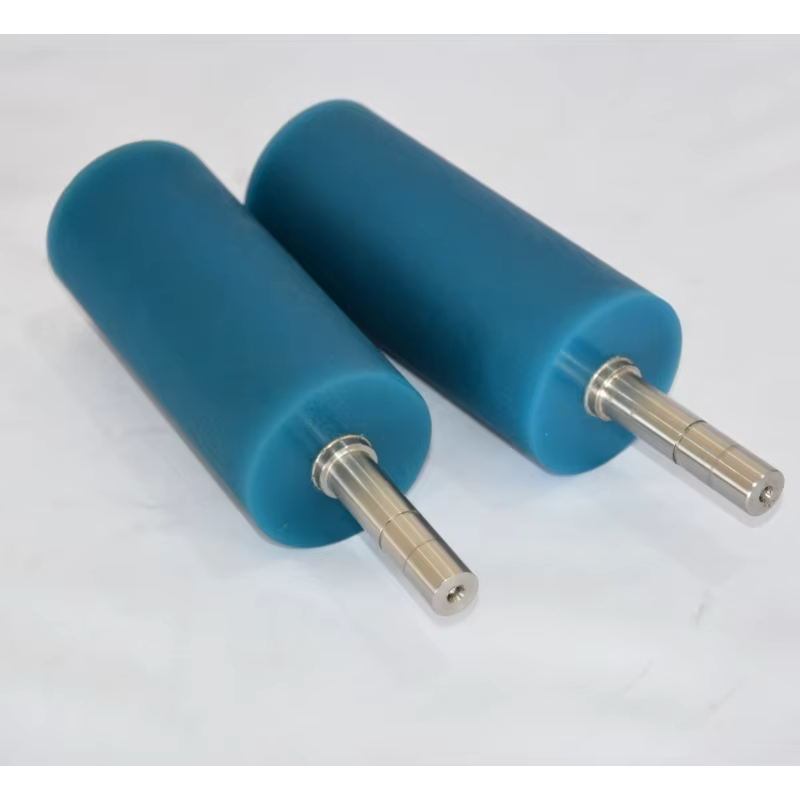 How vconveyor rollers ensure self-centering for heavy industrial loads.