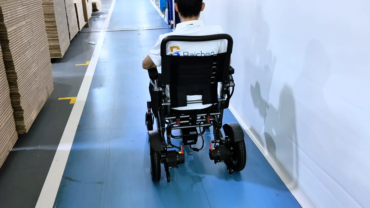 Low-speed control test during electric wheelchair PDI