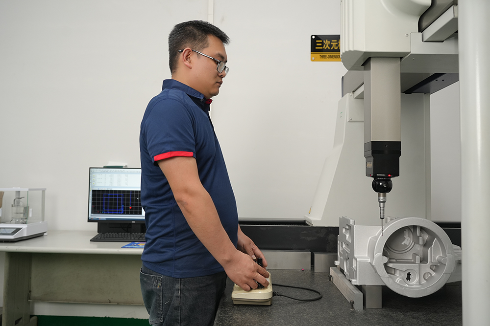 Three-dimensional inspection of products