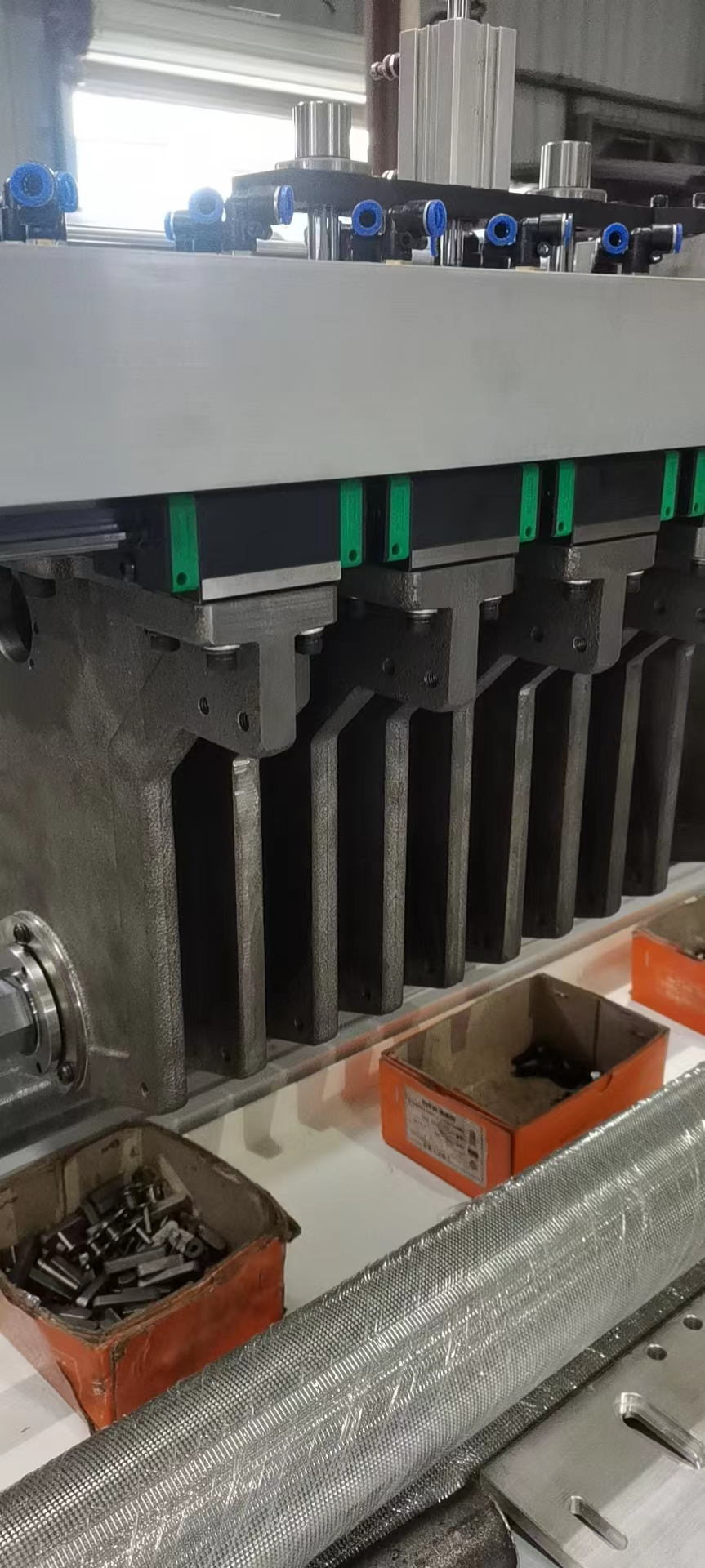 Engineers Joint Effort since 2022: Mass - Produced Circular Knife Holder B Boosts Equipment Efficiency