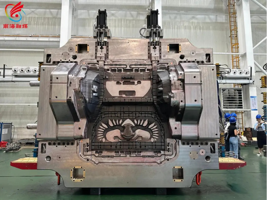 Wencan Group's Third M9 Integrated Casting Mold Heads to Chongqing