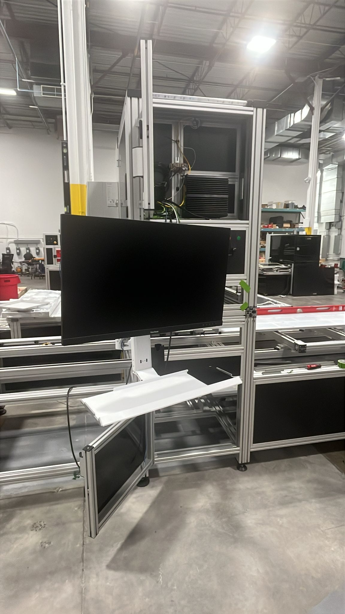 Monitor Mounting Solutions for Machine Builders and Automation Integrators