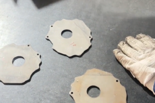 Trouble with thick plate straightening? Henan Lantian's customized solutions make it easy.