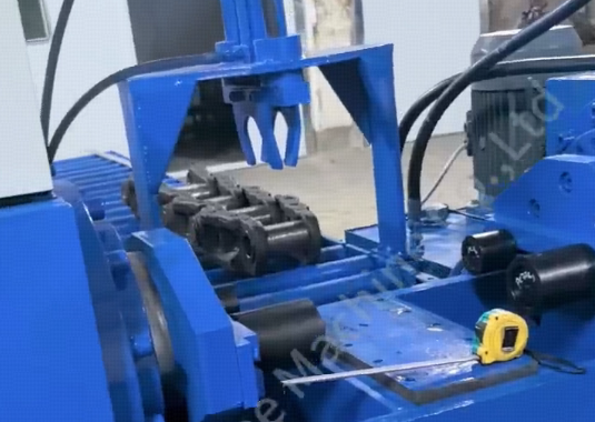 how to use the mould for track press machine.
