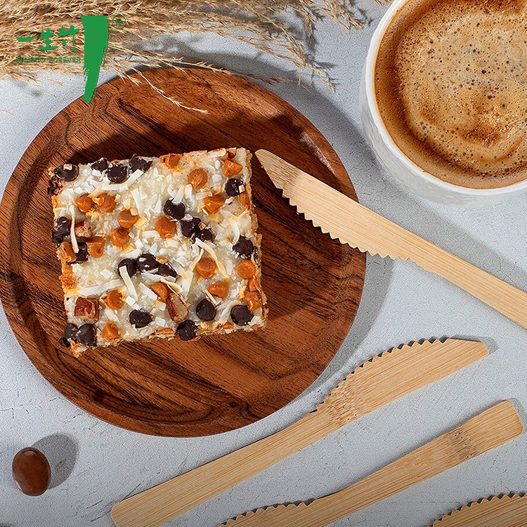 What Makes Bamboo Cutlery a Sustainable Alternative to Plastic?