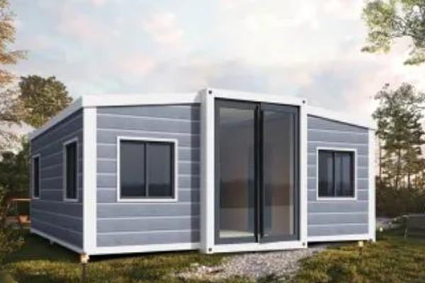 Mobile Homes: Redeﬁning Tradition, Unlocking the Future of Living