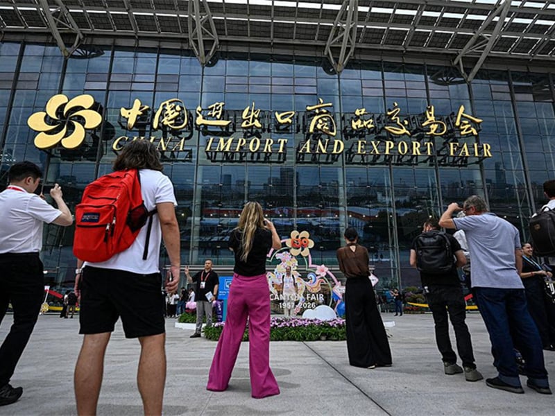 Shandong Yonggang Mobile Houses Appeared at the 139th Canton Fair, Exploring the Future of the Industry with Global Partners