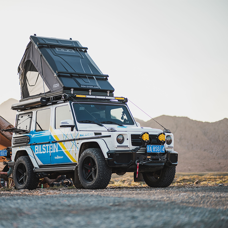Explore the Outdoors with Our Lightweight Hard Roof Top Tent