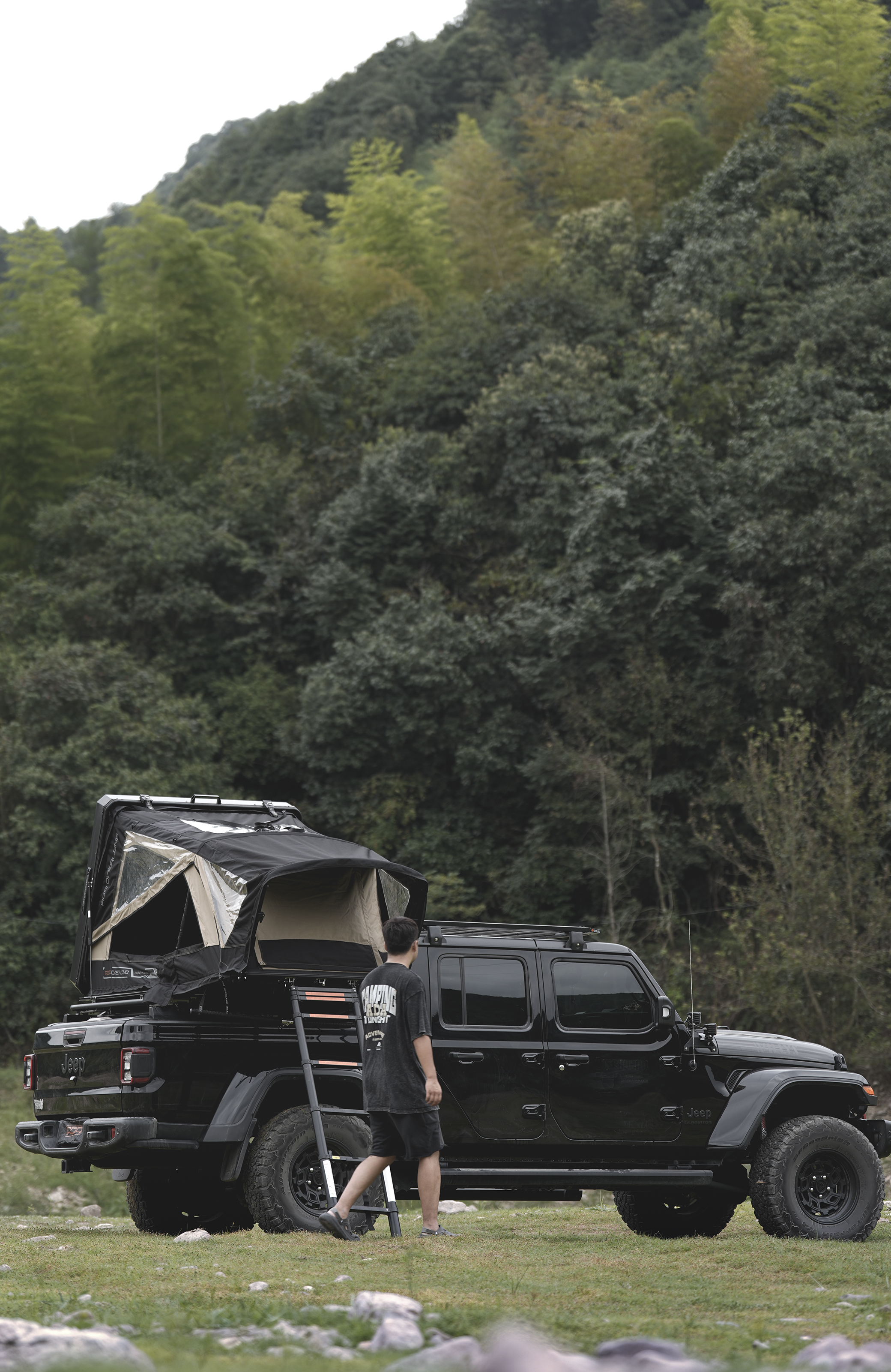 Discover the Ultimate Breathable Overland Roof Top Tents for Adventurers