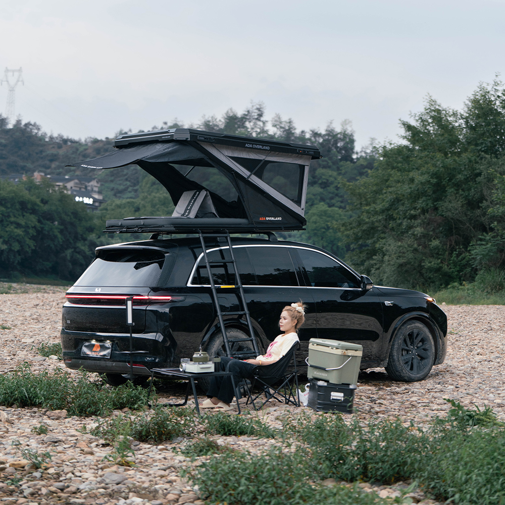 Explore the World with Customized Hard Shell Rooftop Tents