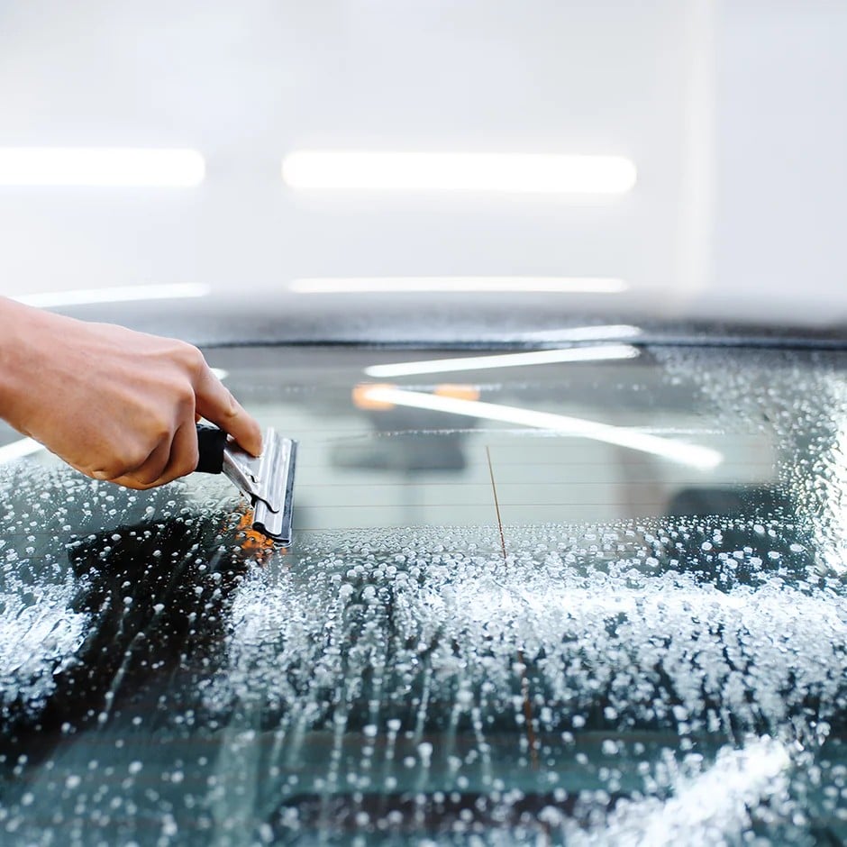 TPU skaidrioji langų plėvelė priekiniam stiklui apsaugoti ir automobilių stiklų saugai užtikrinti