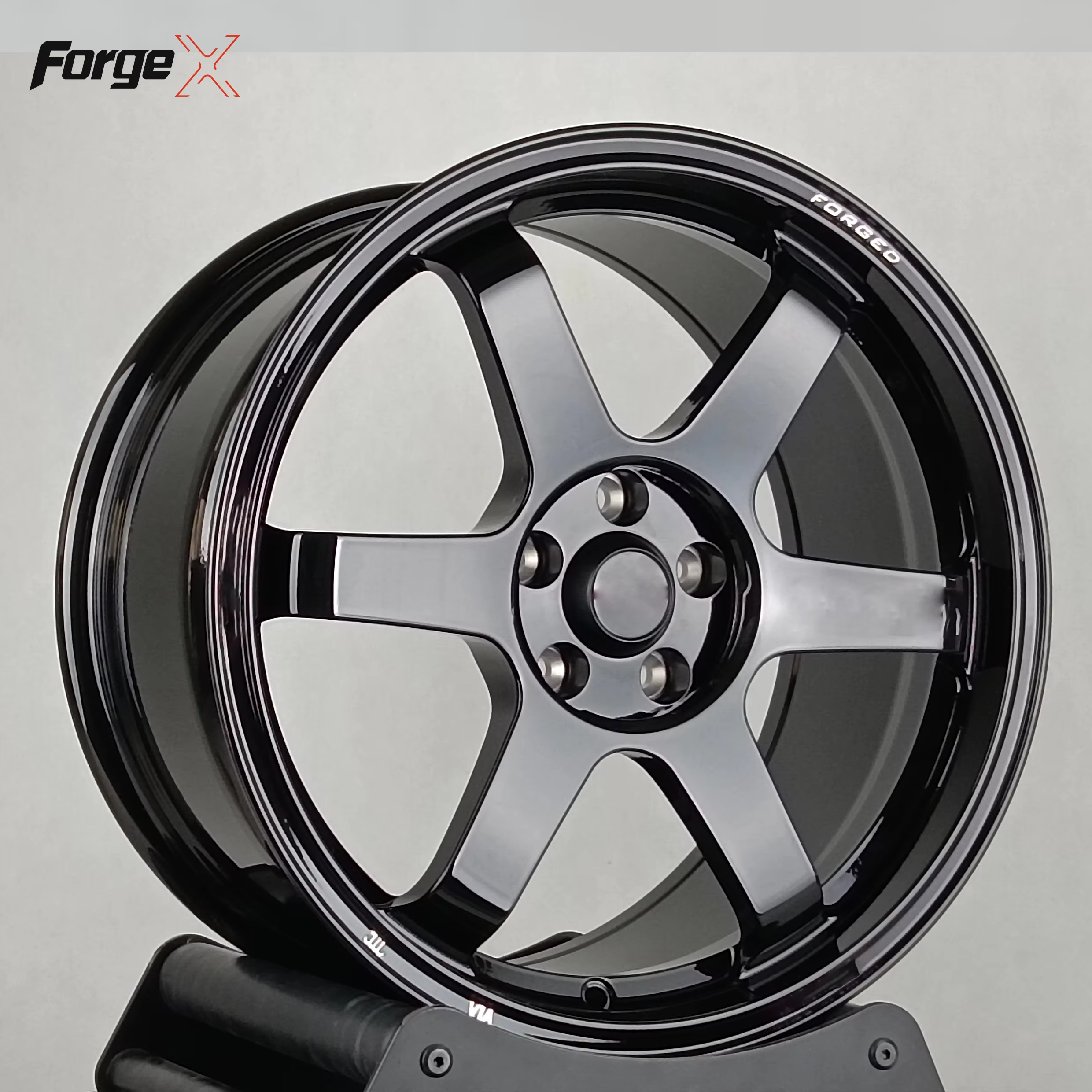 What Are the Benefits of Deep Dish Rims for Vehicle Styling?