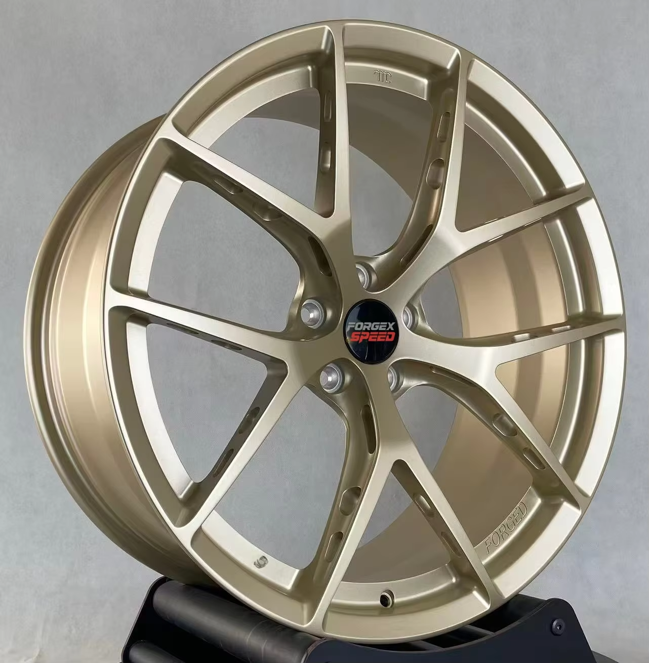 Forged Wheels vs Cast Wheels: Strength, Weight & Durability
