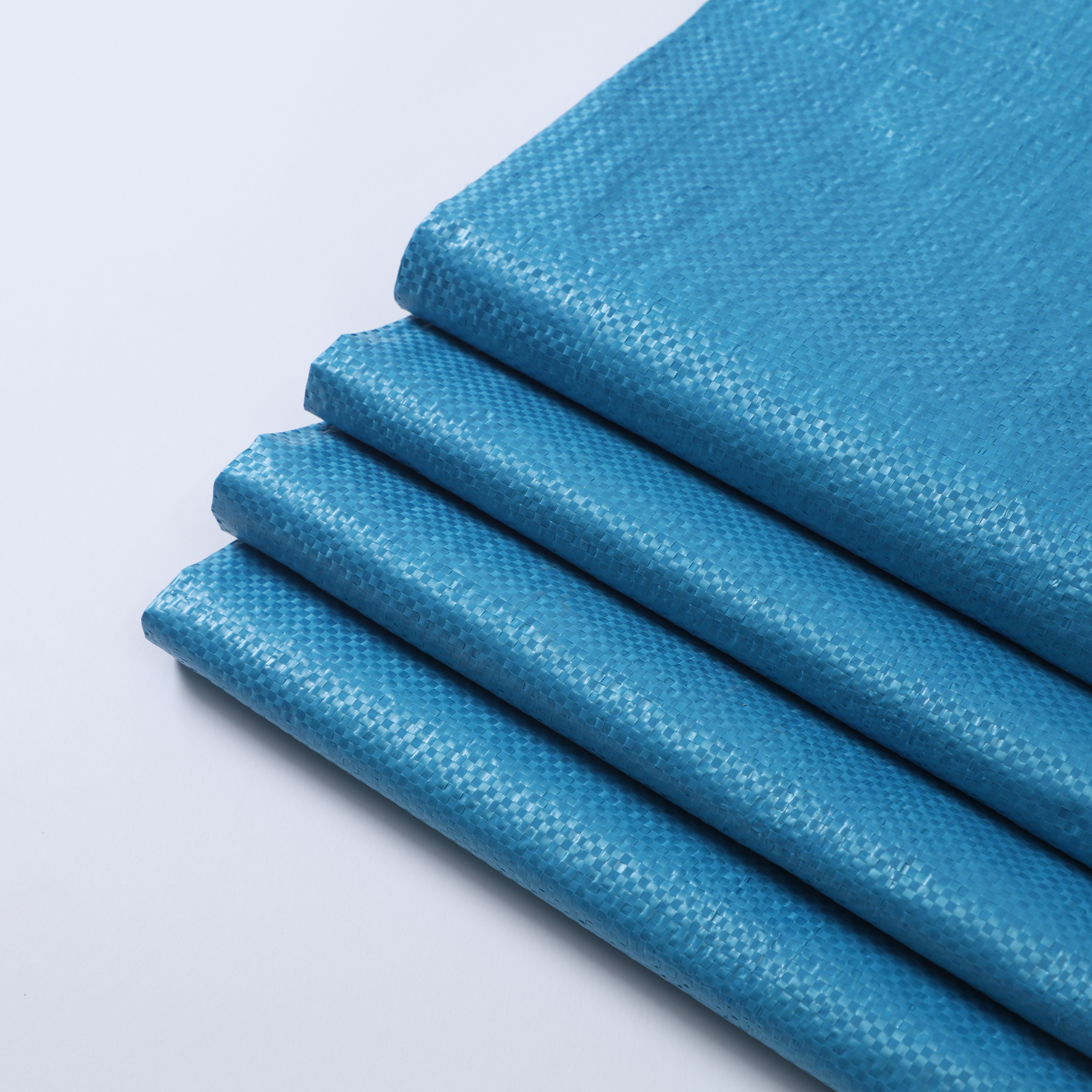 Circular Woven vs Flat Woven PP Bags for Industrial Packaging