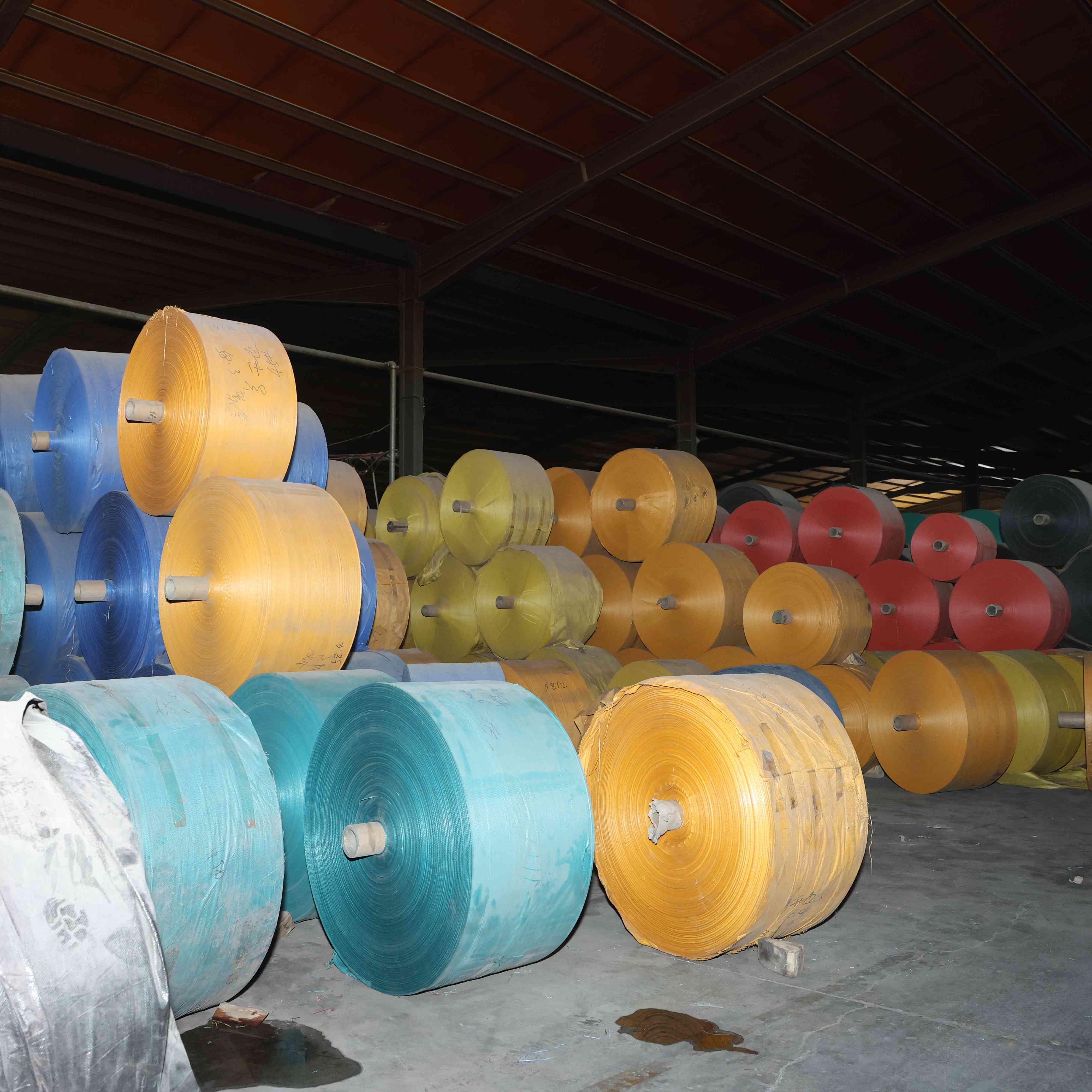Colored PP Woven Fabric Roll | Customized Polypropylene Fabric Rolls Manufacturer