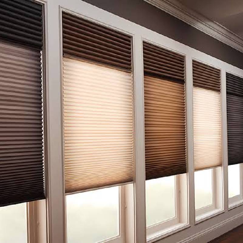 Individuelle schnurlose Wabenrollos – energieeffiziente Zellrollos für Fenster