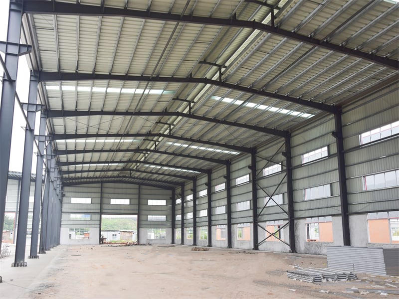Soluciones de Almacén de Acero Prefabricado para Almacenamiento y Logística