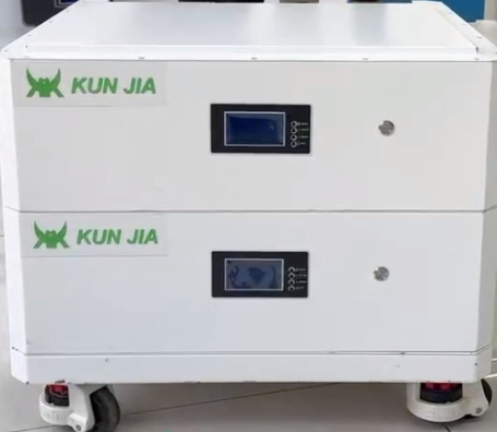 How Solar Energy Battery Storage Works with Inverters