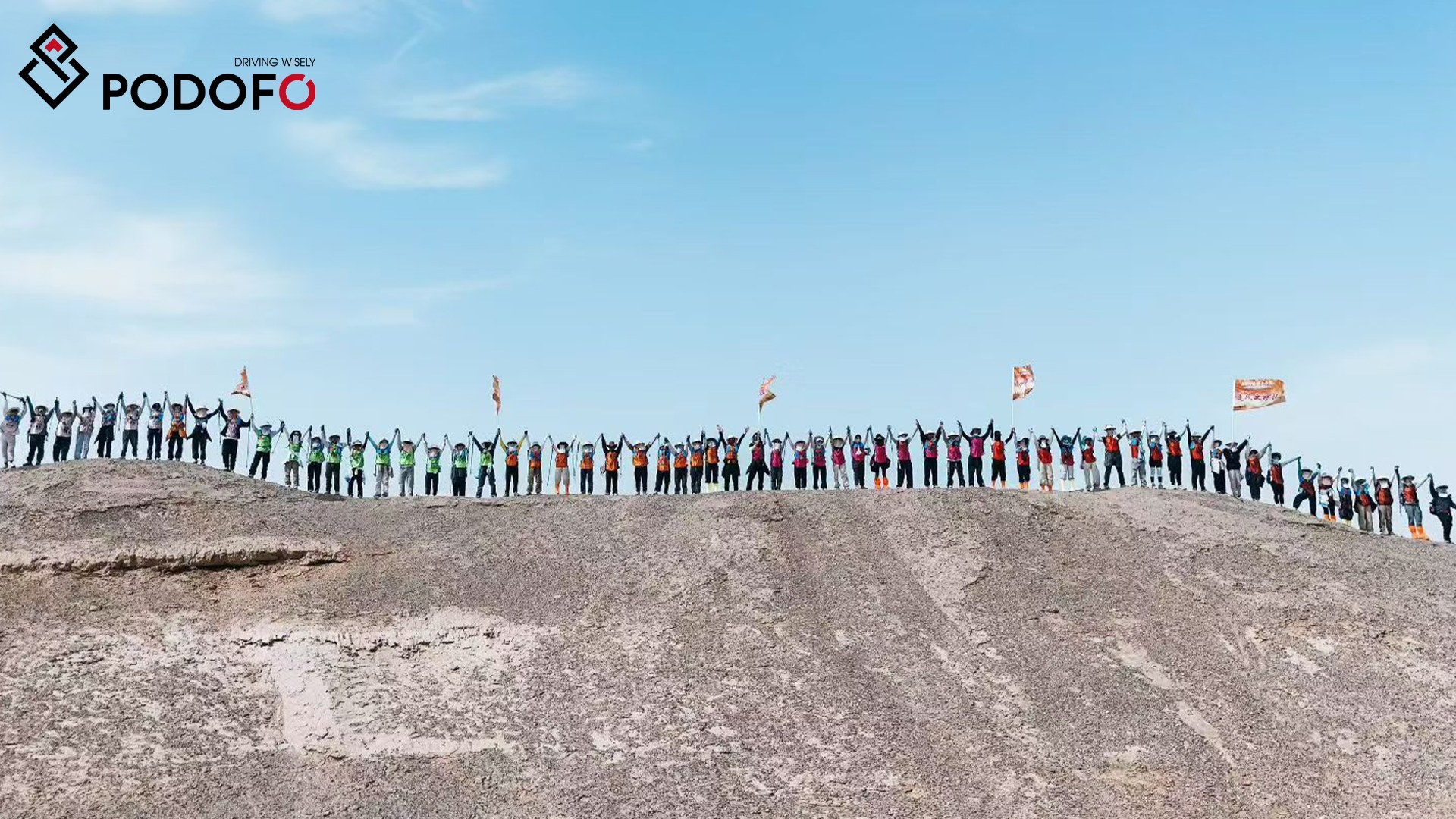 Podofo Team Conquers 108KM Gobi Trek Along the Ancient Silk Road (3).jpg