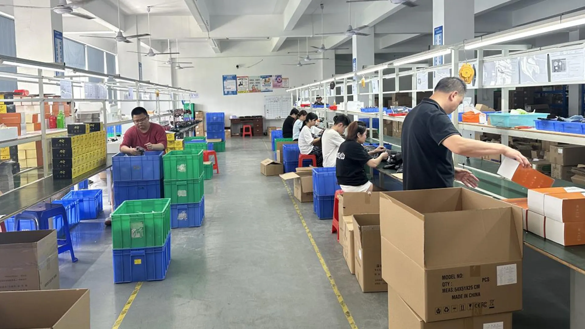 Production workshop assembly line.webp