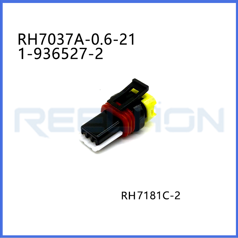 7037A-0.6-21/1-936527-2 12 V / Automotive Housing for Female Terminals