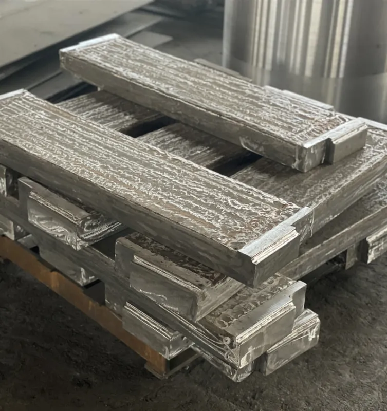How can a chromium carbide overlay plate provide better performance than traditional steel plates