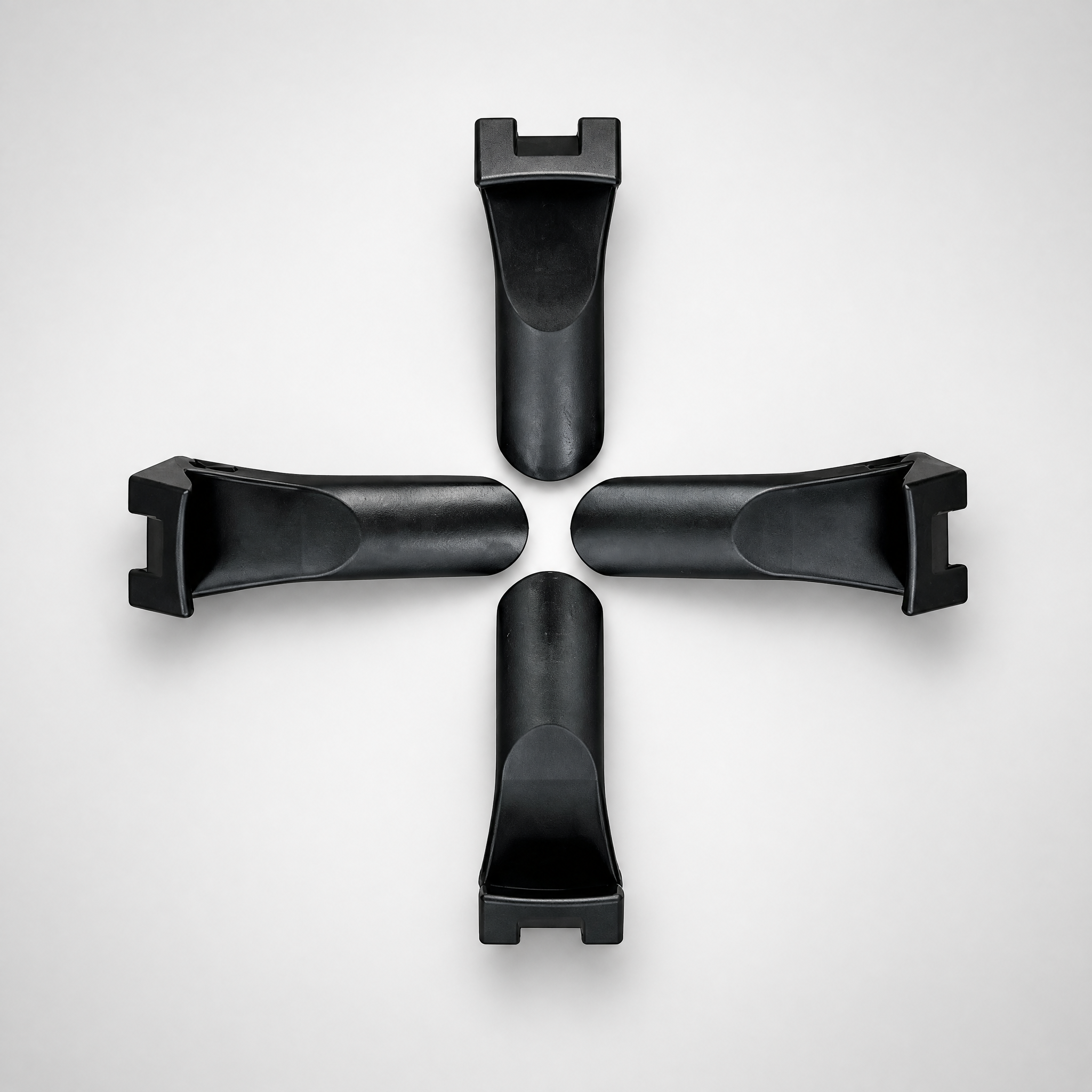 Protective cover of jaw clamp for tire changer