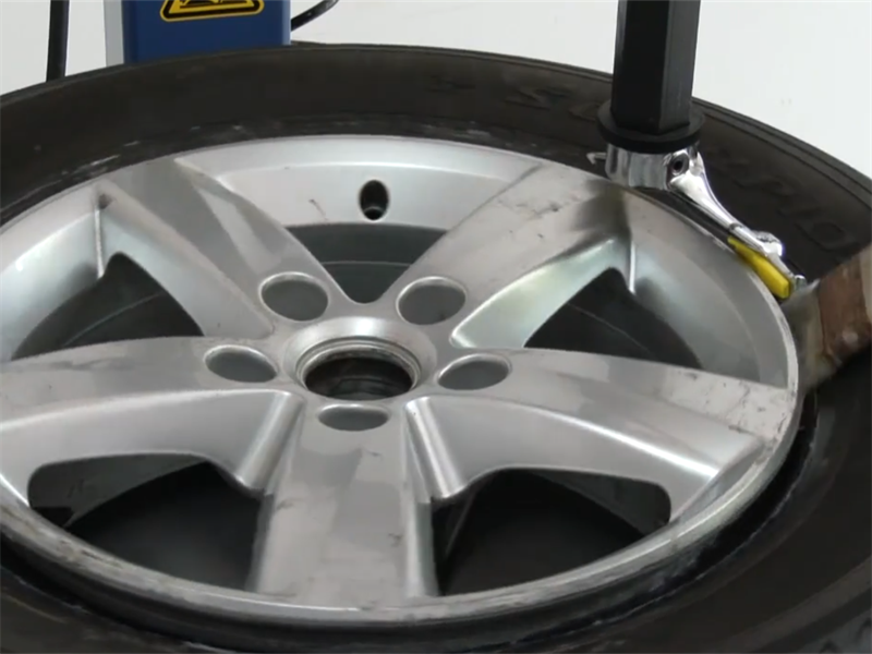 Low-Carbon & High Efficiency: The Global Automotive Aftermarket's New Demands for Modern Garage Equipment