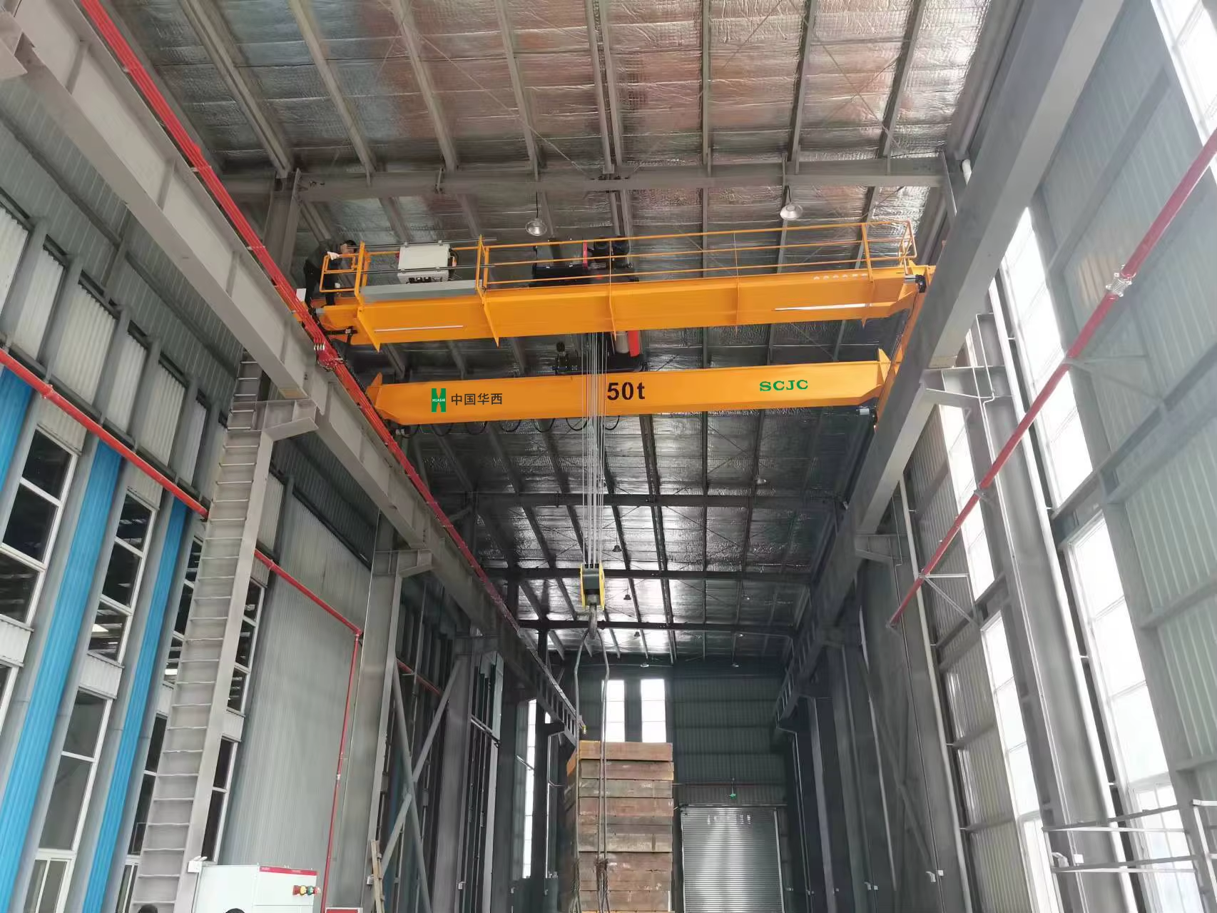 Principais Características de Seguridade e Control para Grúas Suspensas Modernas