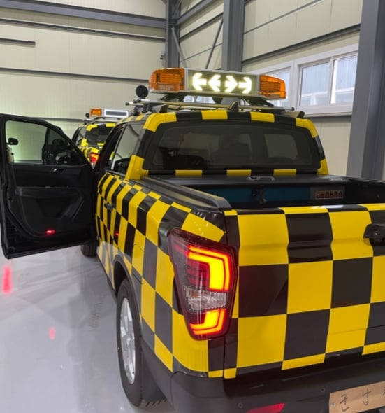 Korean engineering Trucks Custom High-Bright Arrow Warning Lights