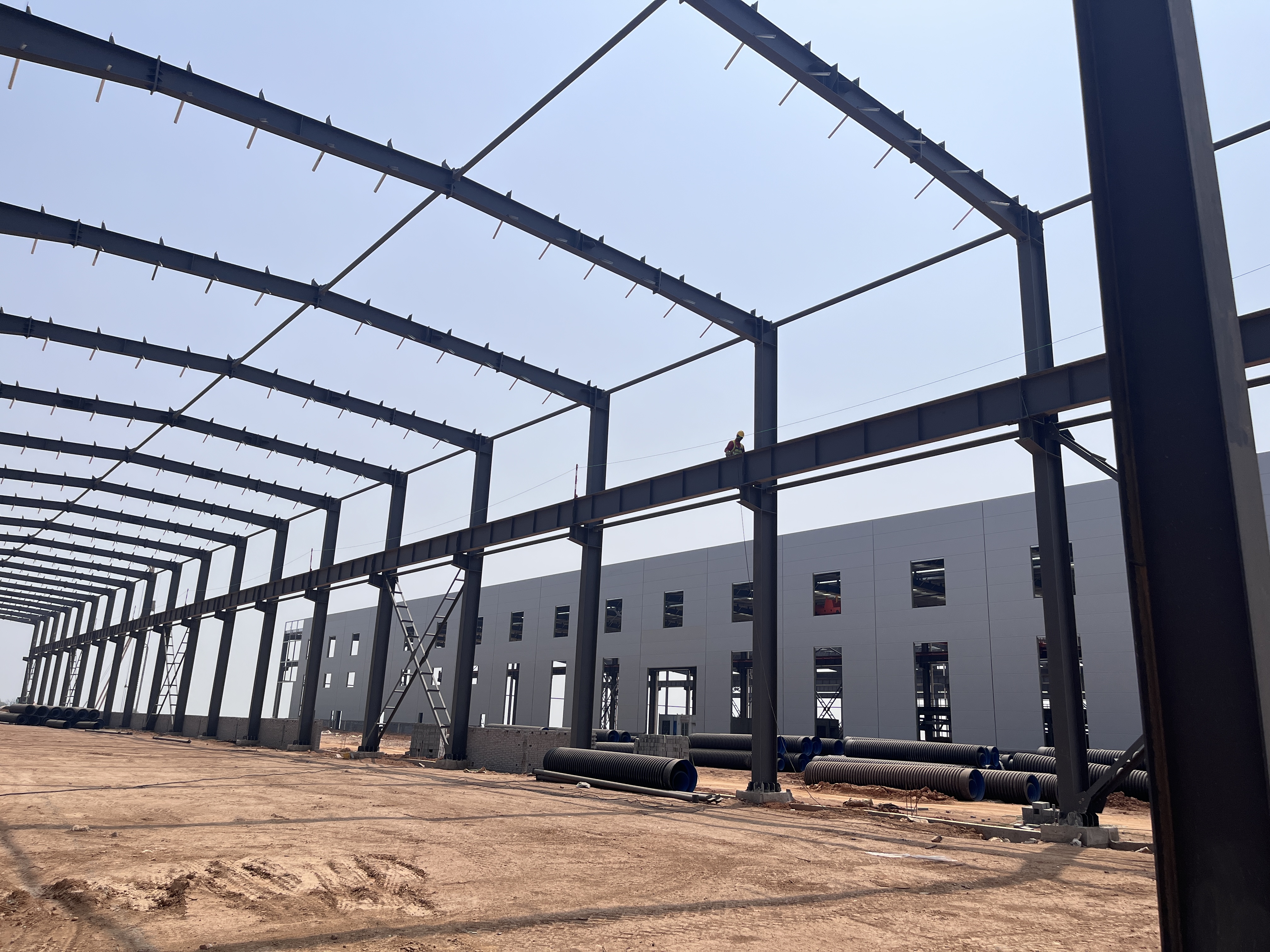 Descoperiți structuri metalice prefabricate de înaltă performanță