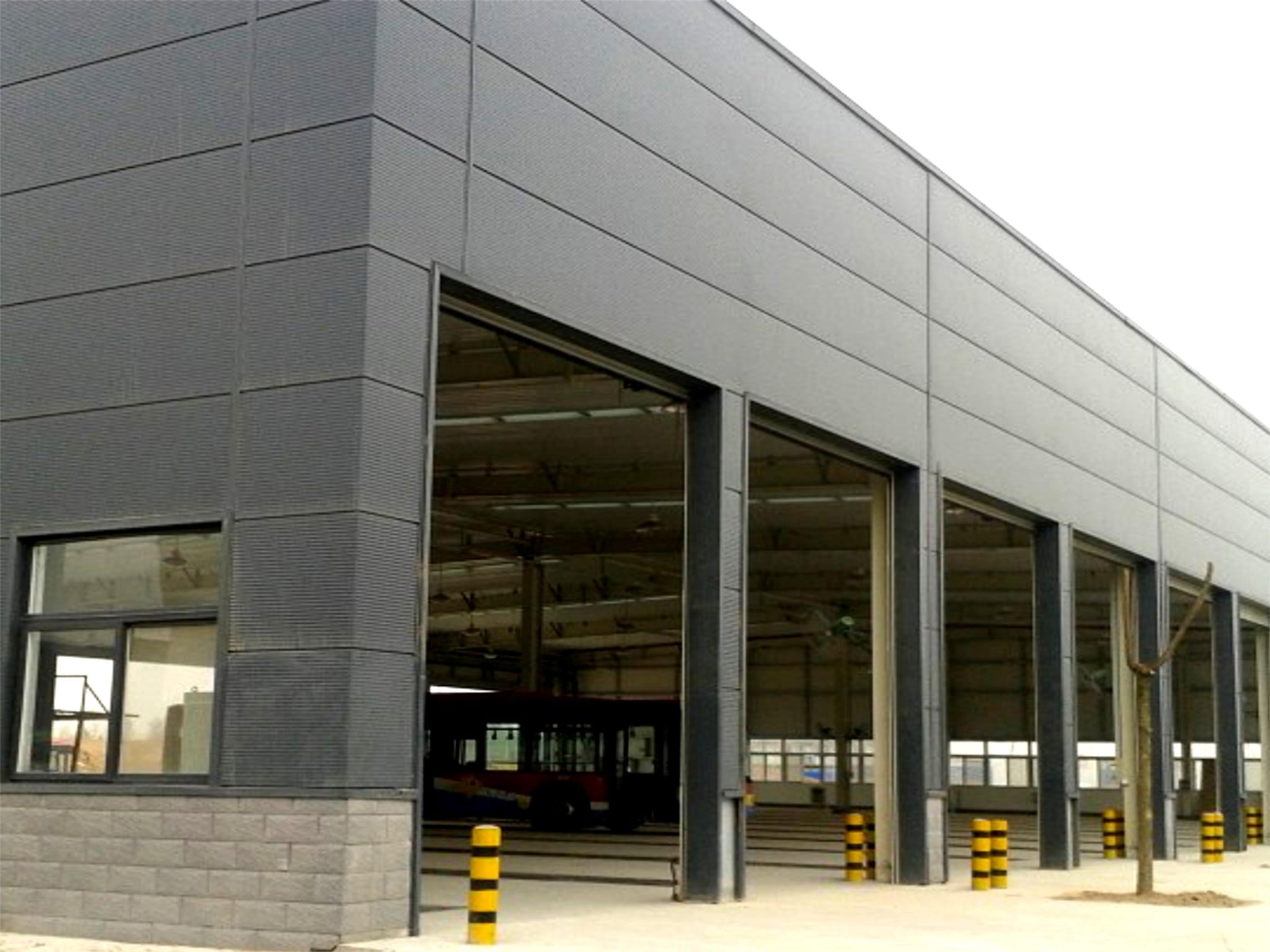 feature case pic - Yutong Bus: Steel Structure Workshop