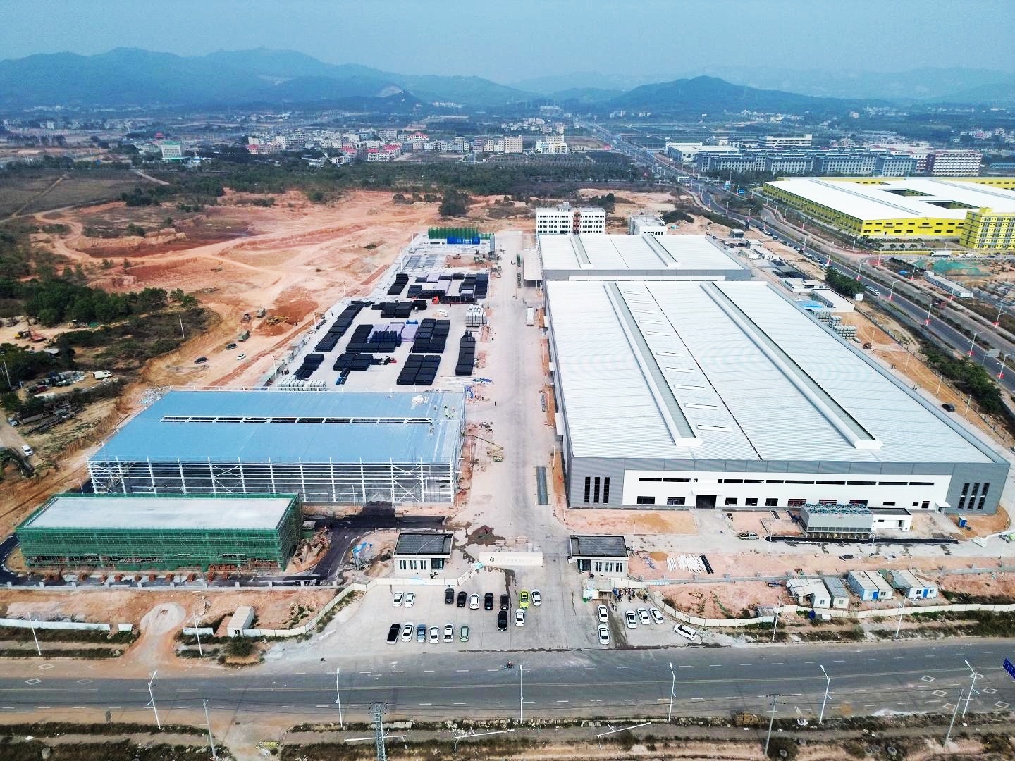 Zhongcai Pipeline: steel structure factory area